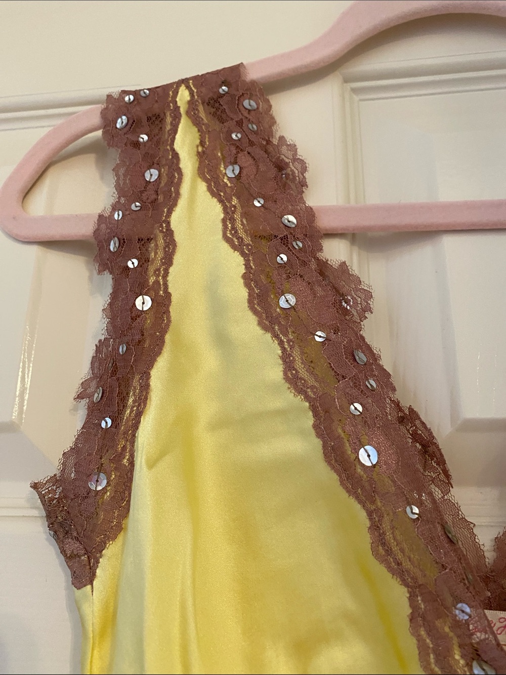NWT Gold Hawk Sunshine Yellow and Brown Sequin Tank Top - Picture 7 of 9